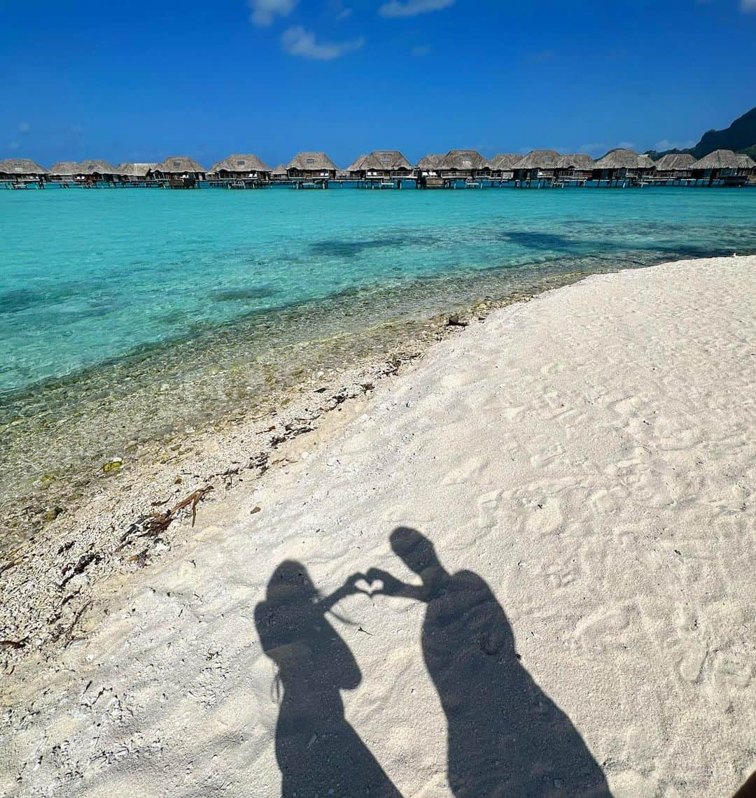 ティボ・クルトゥワさんのインスタグラム写真 - (ティボ・クルトゥワInstagram)「BORA BORA 😍🏝️☀️」7月14日 16時30分 - thibautcourtois