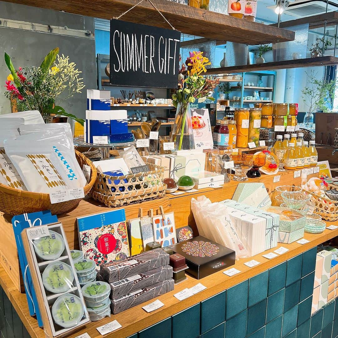 TODAY'S SPECIALさんのインスタグラム写真 - (TODAY'S SPECIALInstagram)「〈SUMMER GIFT〉  涼しくなれる和菓子やドリンク揃ってます。  今年はお世話になっているあの人に、 笑顔と夏の贈り物はいかがですか？  #todaysspecial #トゥデイズスペシャル  #自由が丘 #渋谷ヒカリエ #ルミネ新宿 #神戸bal #京都bal #東京ミッドタウン日比谷 #恵比寿ガーデンプレイス #二子玉川高島屋」7月14日 14時48分 - cibone_ts