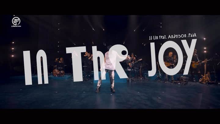 林俊傑のインスタグラム：「Celebrating inclusivity, love and joy with a special live rendition of my song “In The Joy”! Come sing and dance along to it!  來一首即興live版本的《In The Joy》，時時刻刻都要提醒自己在心中保有快樂、包容與愛！  林俊傑 JJ Lin feat. Anderson .Paak ”In The Joy” Live Performance Music Video   Watch now 🌎全球大首播🌎 ｜www.youtube.com/jjlin (Link in bio) 🔗 數位收聽🎧 https://jfj.lnk.to/InTheJoy  #InTheJoy」