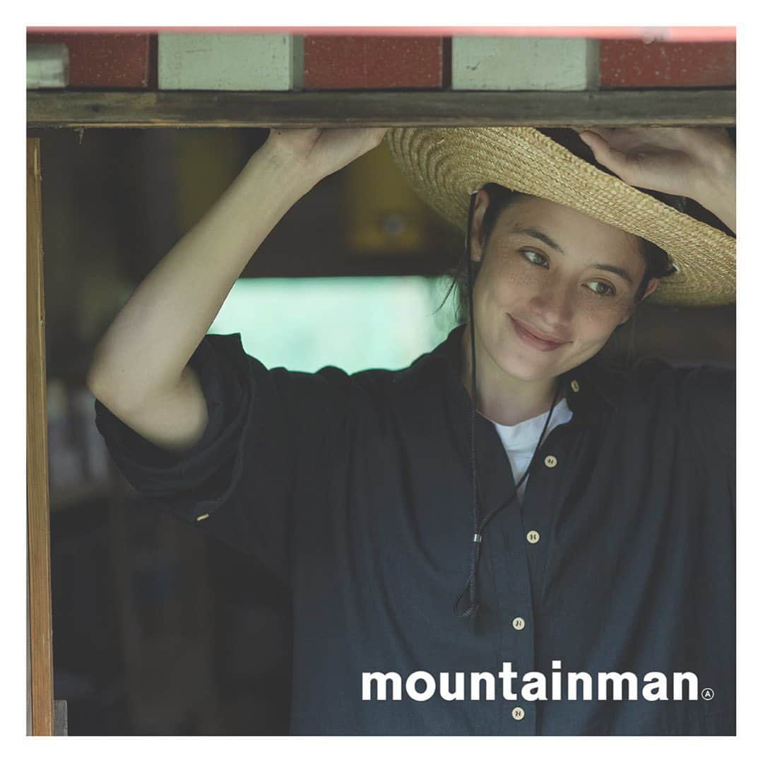 エトレンヌさんのインスタグラム写真 - (エトレンヌInstagram)「. ・琉花・  mountainman 2023 Summer AD  AD:メアラシケンイチ PO:古瀬桂,坂井亮介 STY,HM:對馬友理 PRODUCTION:APRIL  #琉花 #メアラシケンイチ #古瀬桂 #坂井亮介 #對馬友理 @mearashi_kenichi @sk.500out @yuri_24ma @april_cr_design @tokyodays_luka @mountainman_sapporo #エトレンヌ #モデル #april #mountainman #étrenne #etrenne #model」7月14日 14時59分 - etrenne_official