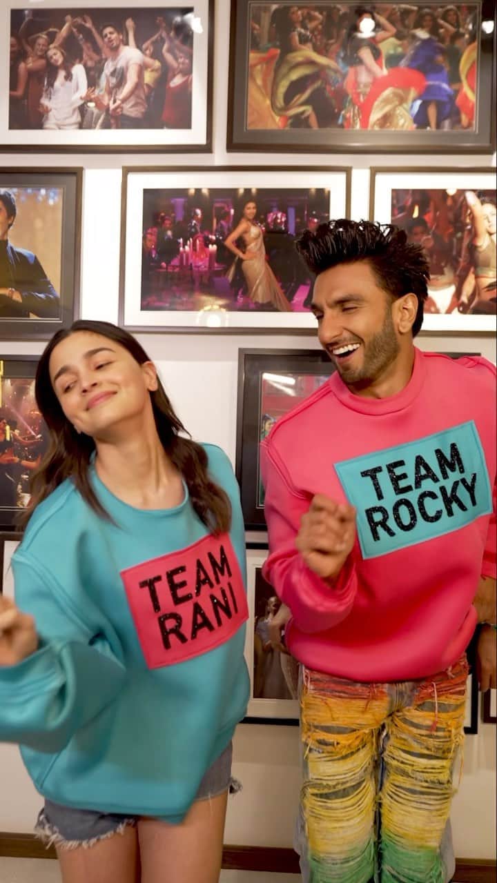 アリア・バットのインスタグラム：「POV: When you simply have to make it in time for the Beat Drop!!! 🕺🏽 💃  #RockyAurRaniKiiPremKahaani」