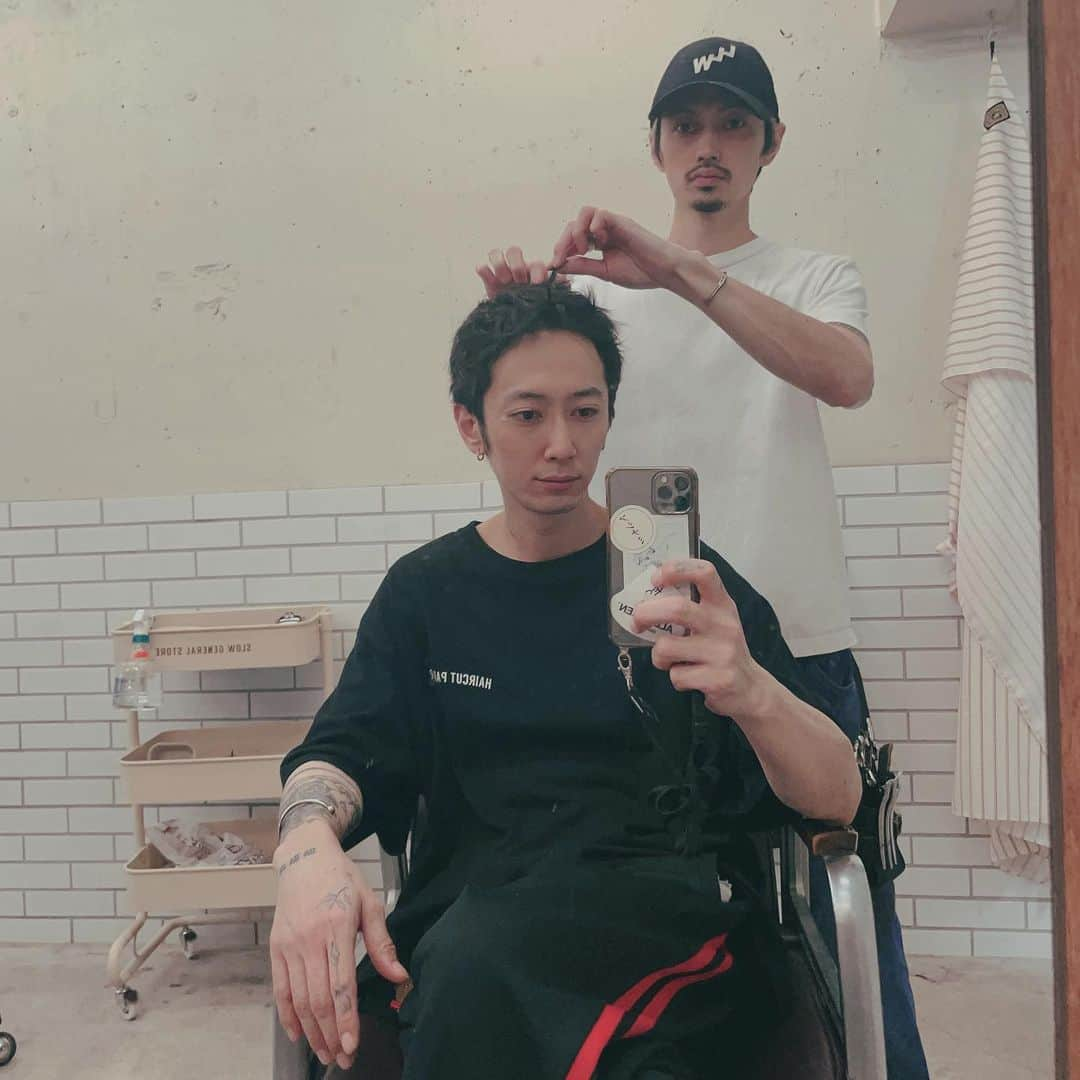 加藤 聖也さんのインスタグラム写真 - (加藤 聖也Instagram)「. 4年ぶりくらいのベリショ 💇🏻‍♂️  @rui.higuchi / @haircut_parlor_orwell   塁、いつもありがとう😊  #dayoff #hair #haircut #veryshort」7月14日 15時34分 - se1ya_kato