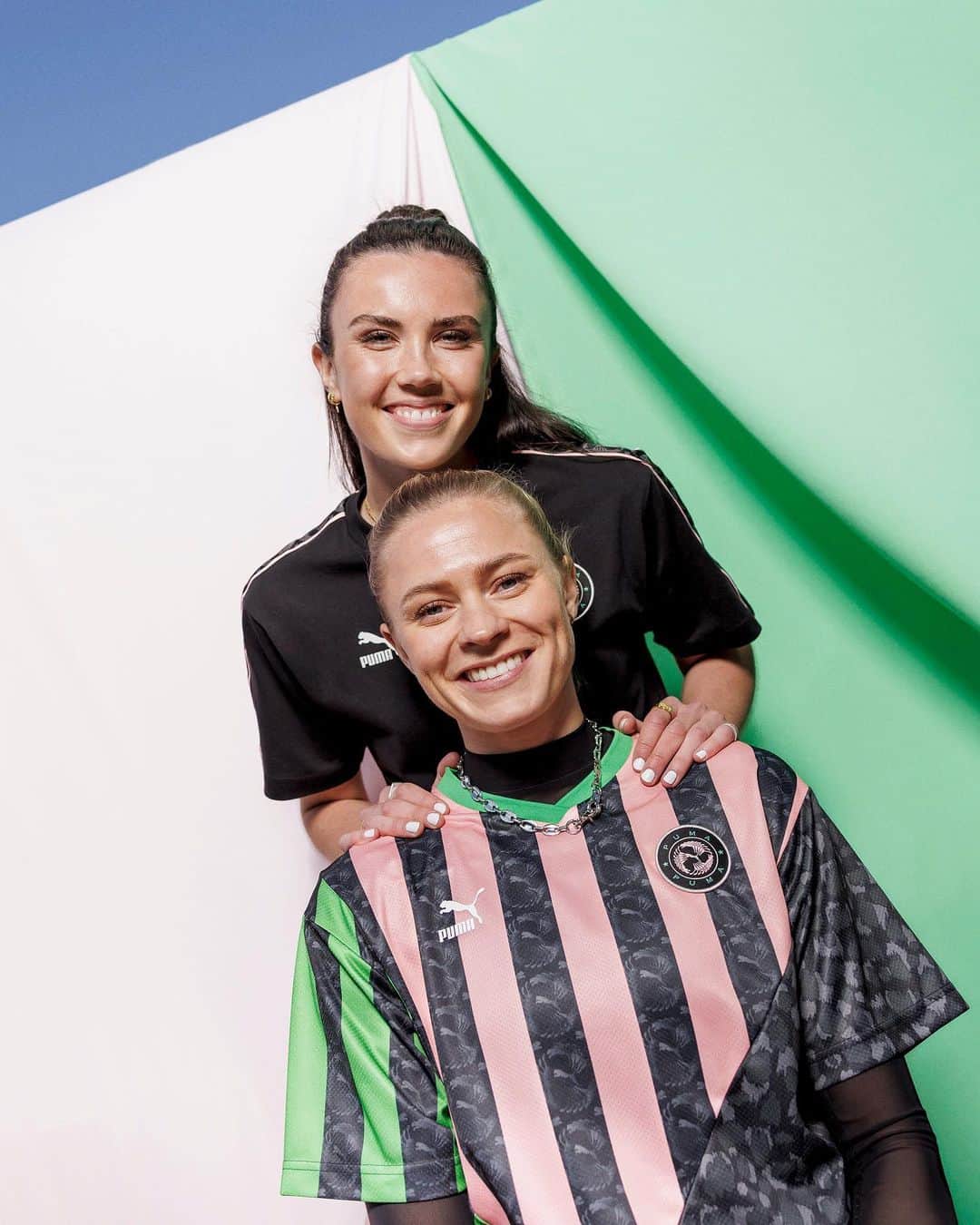 プーマのインスタグラム：「Absolute ballers. The Women on the Ball collection celebrates women in football, today and every day. 💪⚽️  Find it at PUMA.com」