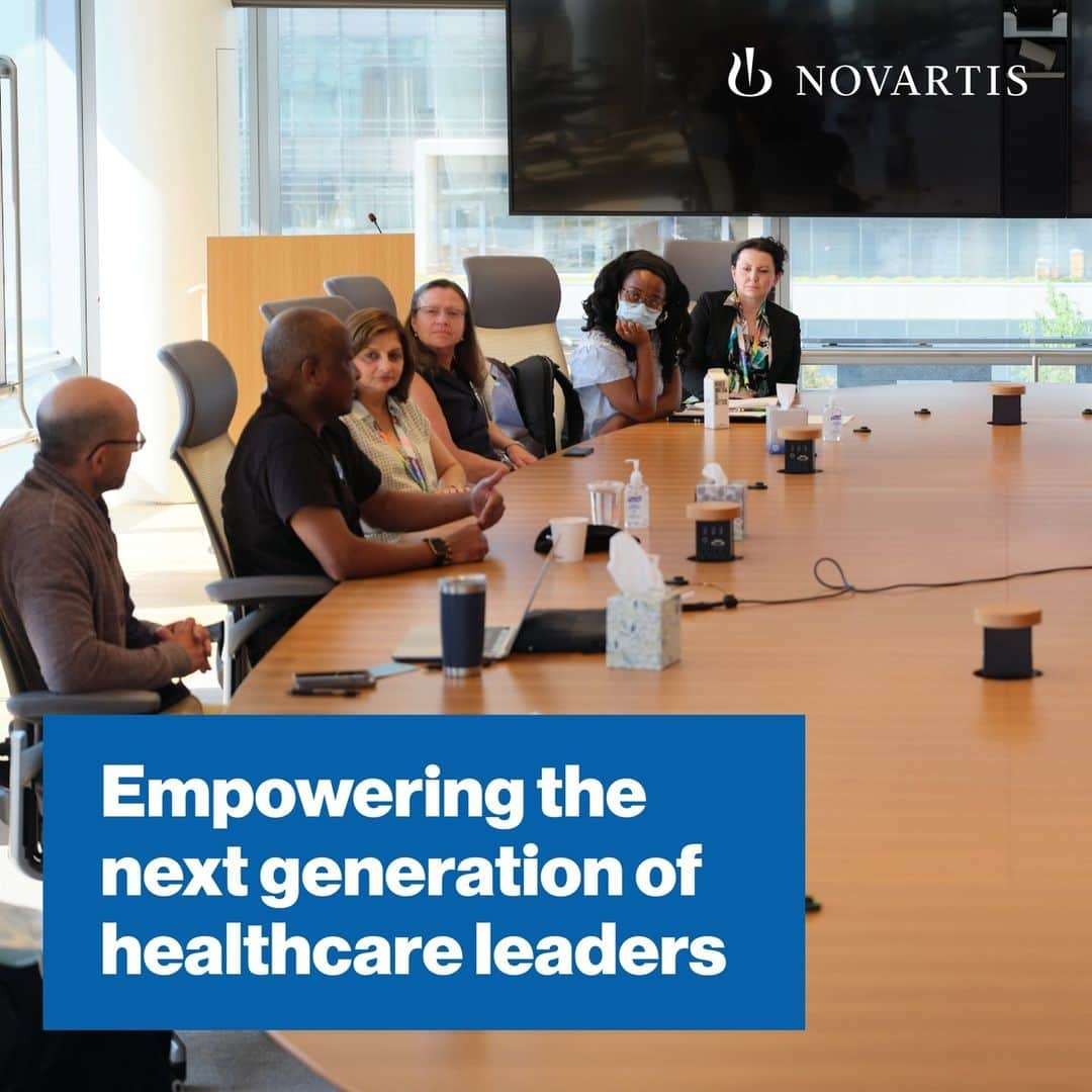 ノバルティスのインスタグラム：「Meet KeAndreya and Sadiq, two summer fellowship students from our Beacon of Hope initiative, and discover the impact they want to bring to the world ➡️  As a part of Beacon of Hope, we welcome students from historically Black Medical Schools to our Novartis Institutes for BioMedical Research (NIBR) facility in Cambridge, Massachusetts, on a 10-week paid summer fellowship. While with us, they reinforce their experiences in drug discovery, data analytics and clinical research practices to support them on their journey to becoming scientific leaders of the future.   Learn more about the summer fellowship at NIBR via the link in our bio.」