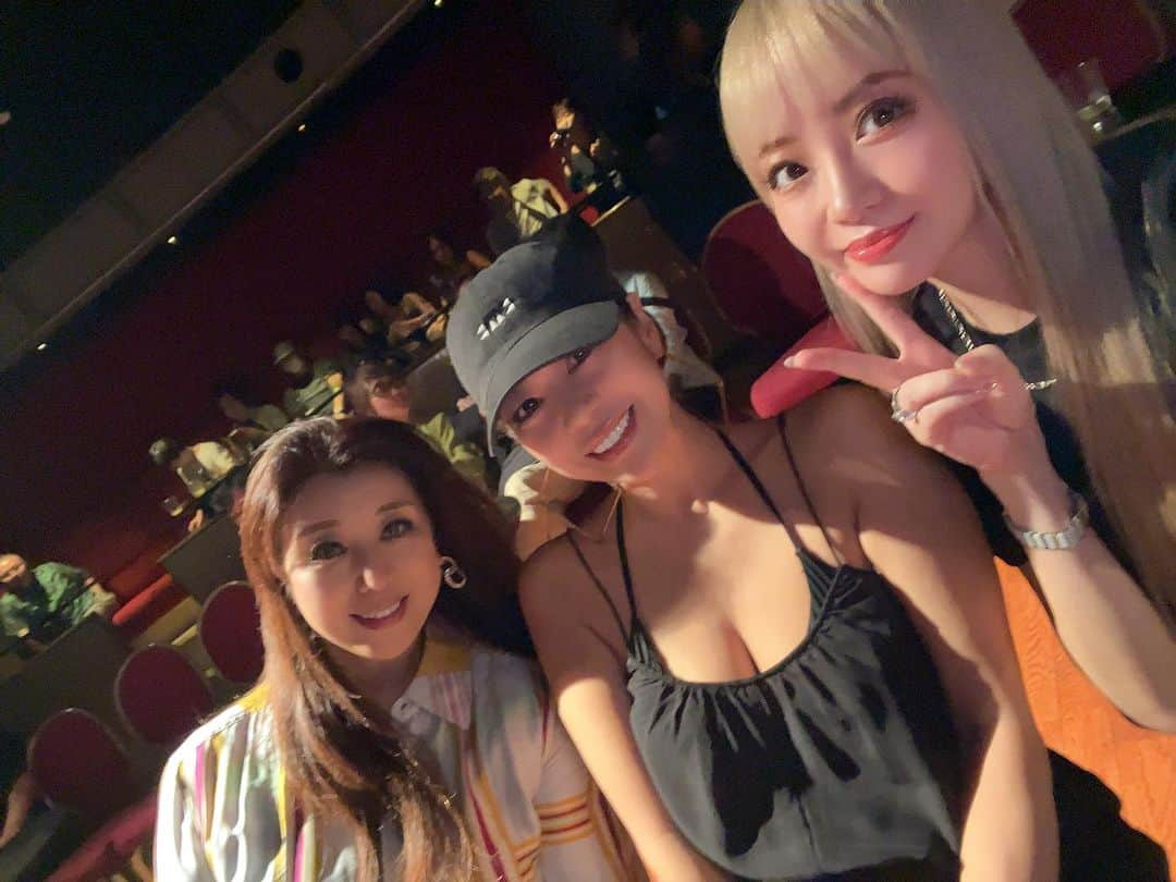 mirayさんのインスタグラム写真 - (mirayInstagram)「DJ KOOさん 直子さん AsamiさんとLIVE鑑賞💓 楽しかった〜😆💕💕  #井手麻理子　さん #井手麻理子25周年コンサートcolorofvoice  #djkoo さん #松平直子　さん #asami さん」7月14日 16時05分 - miray0705