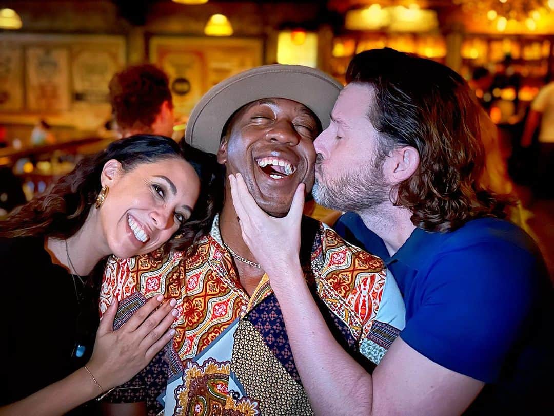ジョシュア・デイビット・エバンスさんのインスタグラム写真 - (ジョシュア・デイビット・エバンスInstagram)「🚦PAUSE FOR A HAPPY FEEL GOOD POST🚦- We all became friends in 2003. Through the many chapters of life, one thing has always remained the same… we always root for the other two. To be back in the same place (physically and emotionally) with these two feels surreal, yet incredibly normal 💙  First Pic: We all celebrated our friend’s birthday together last week. (Dono, from my days with the Cats Pajamas!)  Second Pic: 2017. The three of us hadn’t been in the same place together in YEARS. We each had our individual friendships with @tymcb - but this was our opportunity to reconnect as our little trio.   3rd Pic: We originally all became best friends in 2003/2004 when we were in college together at The American Musical and Dramatic Academy. We formed a singing group called Braided and had a photo shoot in a junkyard near downtown Los Angeles. Pamela wanted to have a tea party. Well, she got one.   Looking forward to many more tea parties with these two for many years to come. Hold tight to those who truly see you and celebrate who you are.   Love y’all @pamelaroserodriguez @tymcb 💙🙏🏻💙」7月15日 1時44分 - joshuadtown