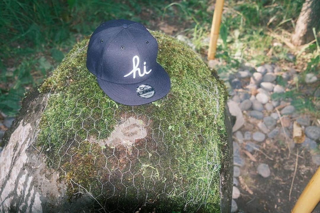 インフォメーションさんのインスタグラム写真 - (インフォメーションInstagram)「Hi Script New Era and College Hawai’i Tee   www.In4mation.co  Local pick up for online orders at Slashers - @slashershi   650 Iwilei Road Suite 190 Honolulu, HI 96817  #hawaiioriginals #in4mation #slashershi #hawaii #newera #hi」7月15日 3時00分 - in4mation_