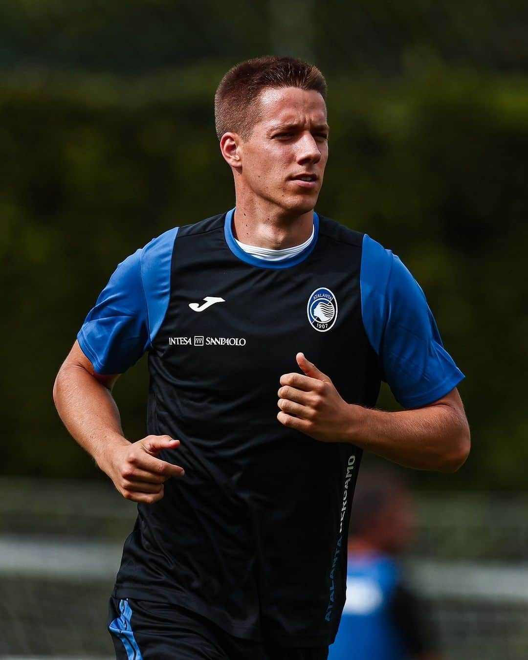 アタランタBCのインスタグラム：「Volti noti (+1) a Clusone 😍  Welcome (back) guys! 🤩  #GoAtalantaGo ⚫️🔵」