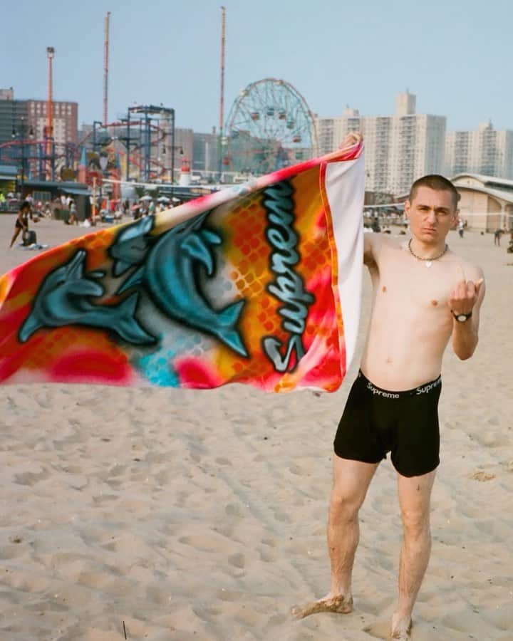 シュプリームのインスタグラム：「Coney Island, 2023 📹@john1wilson」