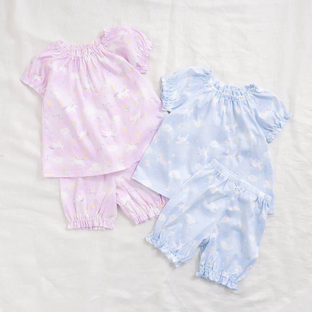 エフオーオンラインストア 子供服さんのインスタグラム写真 - (エフオーオンラインストア 子供服Instagram)「＼おすすめセール商品のご紹介🎉／　MAX５０％OFFサマーセール開催中✨ 今すぐ使えるアイテムがセール価格に！！  そして！今ならタイムセールも実施中🤭 セール商品がさらにお得にゲットできます！  さらに！対象商品3点以上でさらに10％OFFに⭐  --------------------- タイムセール、3点10％OFFのイベントはどちらも 【7/19(水)12：59まで】 ---------------------  まだまだ使えるアイテムばかり🌈 のサマーセールをお見逃しなく！  ======================= 商品詳細や価格は ショッピングタグからご覧いただけます★ =======================  #foonline #BREEZE #ブリーズ #apreslescours #アプレレクール #子供服 #こどもふく #ベビー服 #キッズ服 #キッズコーデ #女の子コーデ #男の子コーデ #ベビーコーデ #おしゃれキッズ #おしゃれキッズと繋がりたい #リンクコーデ #キッズSALE #キッズセール　#子供服セール #子供服SALE #キッズTシャツ #キッズワンピース #キッズボトム」7月14日 18時00分 - foonline