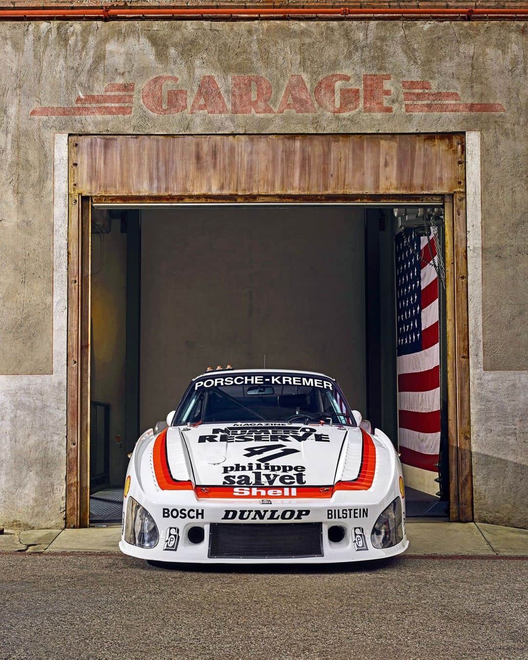 Porscheさんのインスタグラム写真 - (PorscheInstagram)「As the first rear-engined ...
