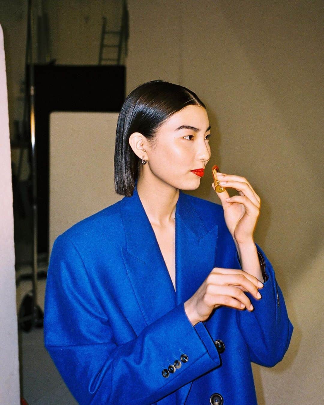 Lancôme Officialさんのインスタグラム写真 - (Lancôme OfficialInstagram)「Celebrate Bastille Day with Lancôme. Take a colorful journey behind the scenes and immerse yourself in the untold stories and behind-the-scenes beauty captured on film by @brandonrochad.  #Lancome #FrenchDays #BehindTheScenes」7月14日 18時00分 - lancomeofficial