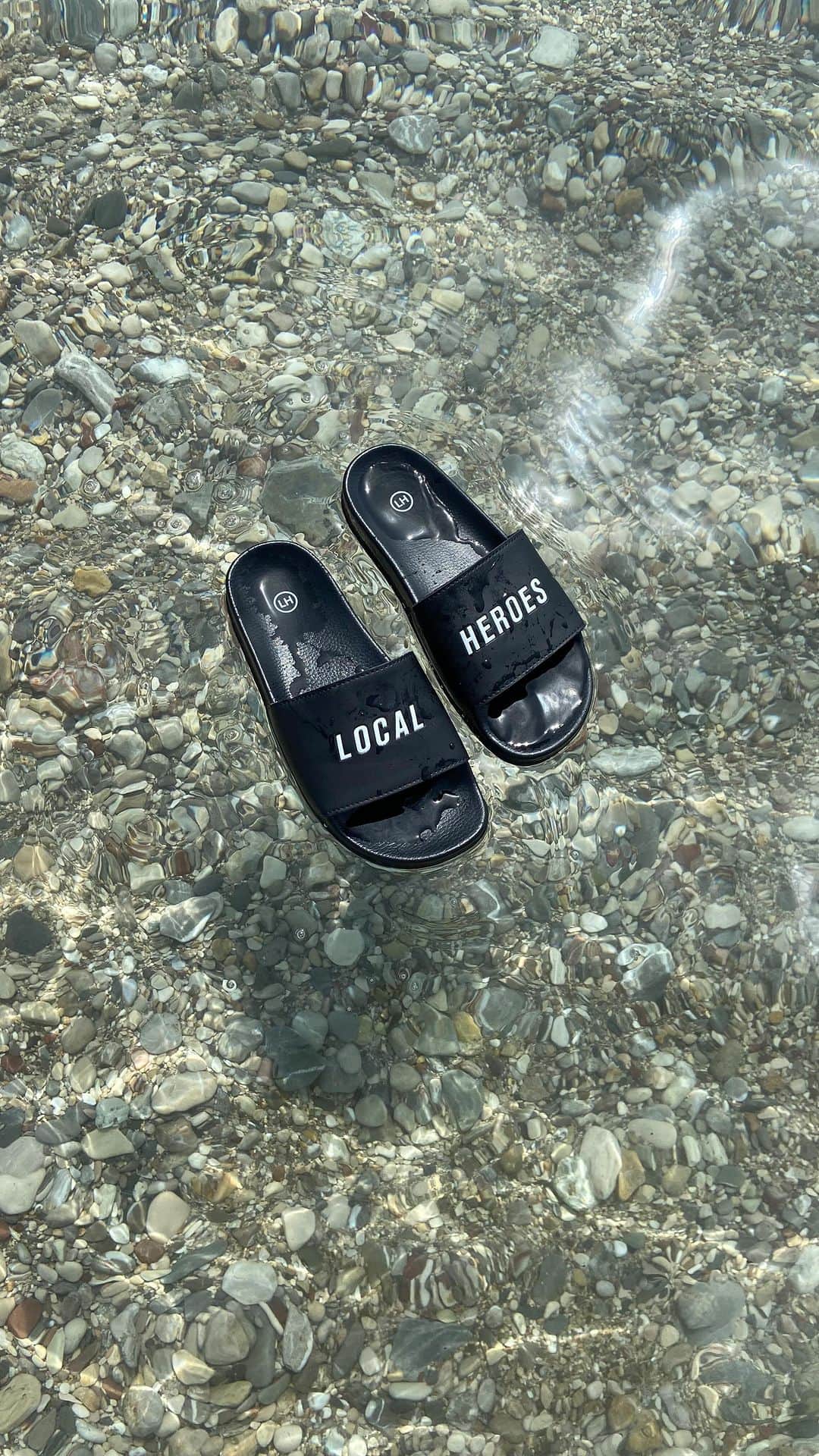 LOCAL HEROESのインスタグラム：「asmr water by LH Slides 💦」