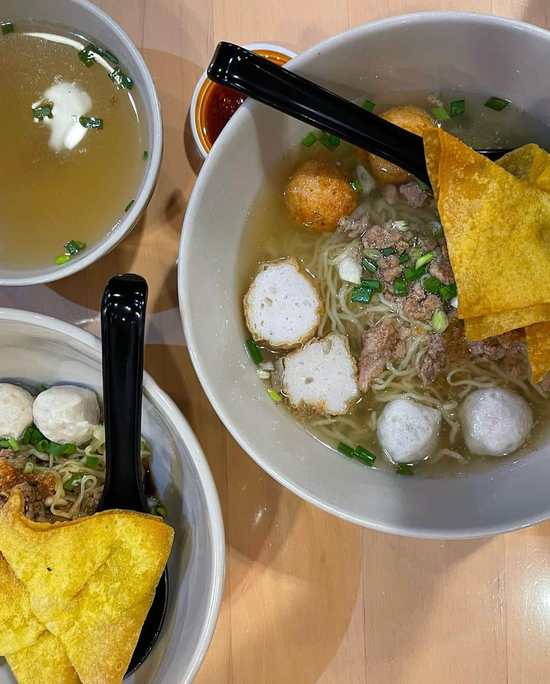 貴田理沙さんのインスタグラム写真 - (貴田理沙Instagram)「🇹🇭day2  プール入ってsiamparagon付近で食べまくった日🧋 vctチケット完売してて現地まで行って当日券確認したけどなかったから写真だけ🥲 帰り道思いっきり足挫いて大騒ぎして夕方行ったフットマッサージは無駄になりました🤷🏼‍♀️」7月14日 18時13分 - _l2i5q