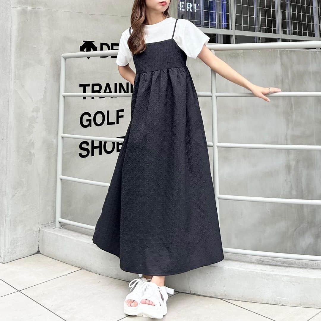 のインスタグラム：「【pre order item♡】 ⁡ ⁡ ⁡ ingnistore,zozotownにて先行予約受付中‼︎ ⁡ ⁡ ■フクレジャガードキャミワンピース #1231-500528 ¥ 5,390 (tax in) 2カラー ⁡ ⁡ ⁡ 着回し力抜群の新作キャミワンピース♡ ⁡ 凹凸感のあるジャガード素材が コーデのアクセントに◎ ⁡ インナーを変えていただくことで オールシーズン使える万能アイテムです。 ⁡ ⁡ ⁡  ┈┈┈┈┈┈┈┈┈┈┈┈┈┈┈┈┈ ┈┈┈┈┈┈ ⁡ ⁡ 〈INGNIコーデを大募集♡〉 @ingnistoreと#ingniコーデ のタグをつけて投稿していただいた方の中から、随時公式アカウントにてご紹介させていただきます‼︎ ⁡ ⁡ ⁡ #INGN I#ingni #fashion #2023 #ss #오오티디 #패션#穿配不重样#夏 #夏コーデ #デートコーデ #ファッション #トレンド #大人カジュアル #カジュアルコーデ #大人可愛い ⁡ ⁡」