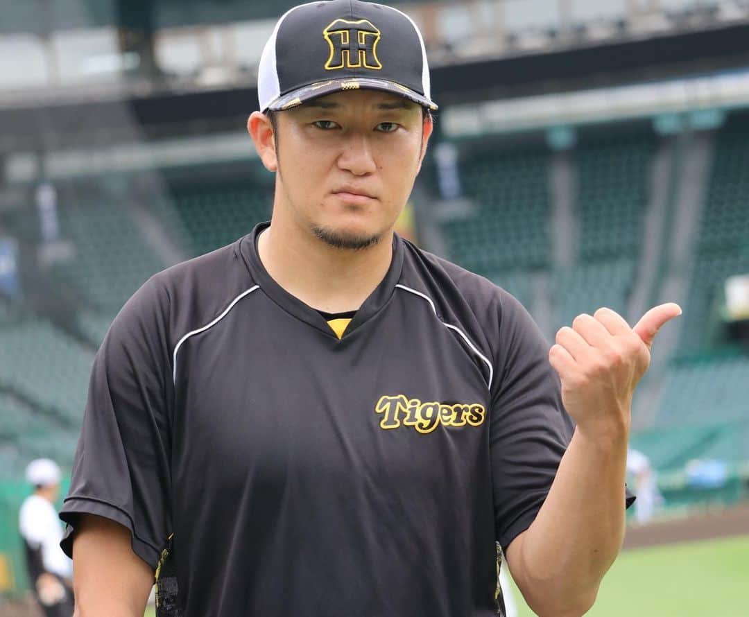 阪神タイガースさんのインスタグラム写真 - (阪神タイガースInstagram)「7月14日、甲子園球場での練習の様子•投手編です！ #才木浩人 選手 #伊藤将司 選手 #西純矢 選手 #青柳晃洋 選手 #馬場皐輔 選手 #岩崎優 選手 #カイルケラー 選手 #石井大智 選手 #浜地真澄 選手 #及川雅貴 選手 #岩貞祐太 選手 #阪神タイガース #ARE」7月14日 18時45分 - hanshintigers_official