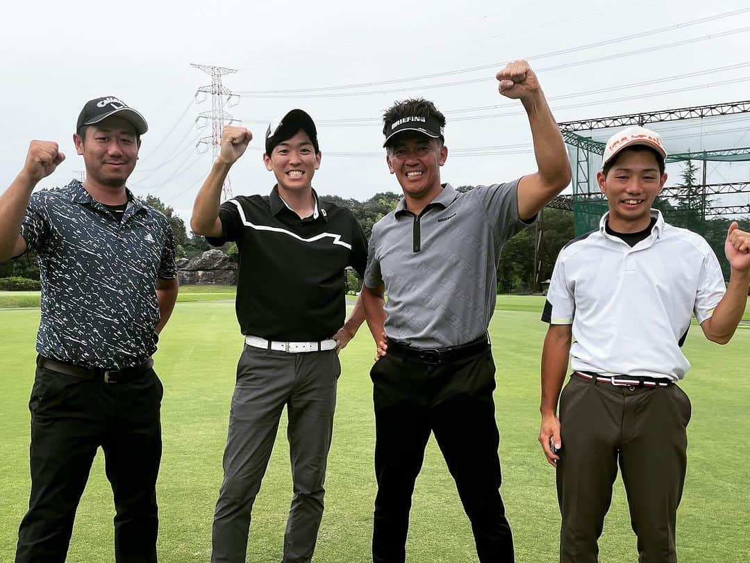 武井壮さんのインスタグラム写真 - (武井壮Instagram)「PGAティーチングプロ実技審査最終日終了 79-75 通算154ストロークで合格しました！！！ やったぜ！！！ 二つ目のホールでダボからはじまり、耐えまくってラストのハーフはパープレーすることができました！ラウンド中にショットとゴルフが少し成長したような感じです！！ まだまだ全然ゴルファーと呼べるスコアじゃないけど、まずは最初の一歩を踏み出すことができました！ 協力してくれたみんな、応援のコメントをくれたみんな本当にありがとう！ そして開催コースのサンコーカントリークラブ様、PGAの皆様、高崎のみなさん、本当にお世話になりました！最高に幸せな気分です！！！ ゴルフ最高！！！」7月14日 19時14分 - sosotakei