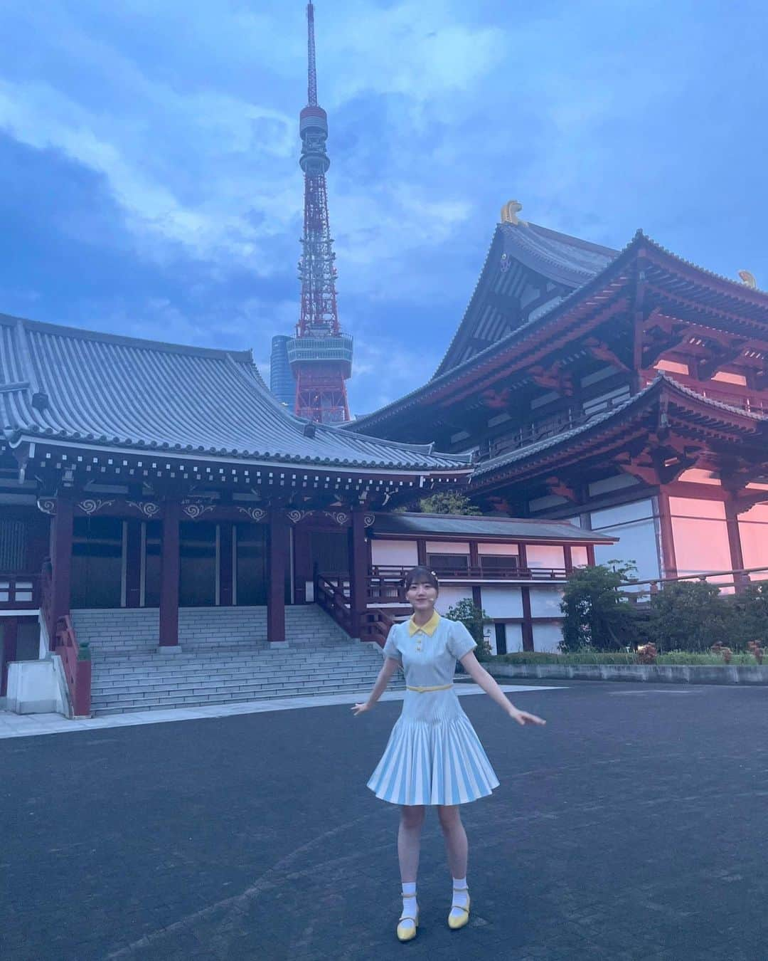 佐々木美玲さんのインスタグラム写真 - (佐々木美玲Instagram)「東京タワー＆増上寺。 素敵なところで「Am I ready?」初披露させて頂きました😌  #FNS歌謡祭 #日向坂46 #佐々木美玲」7月14日 19時34分 - mireisasaki_official