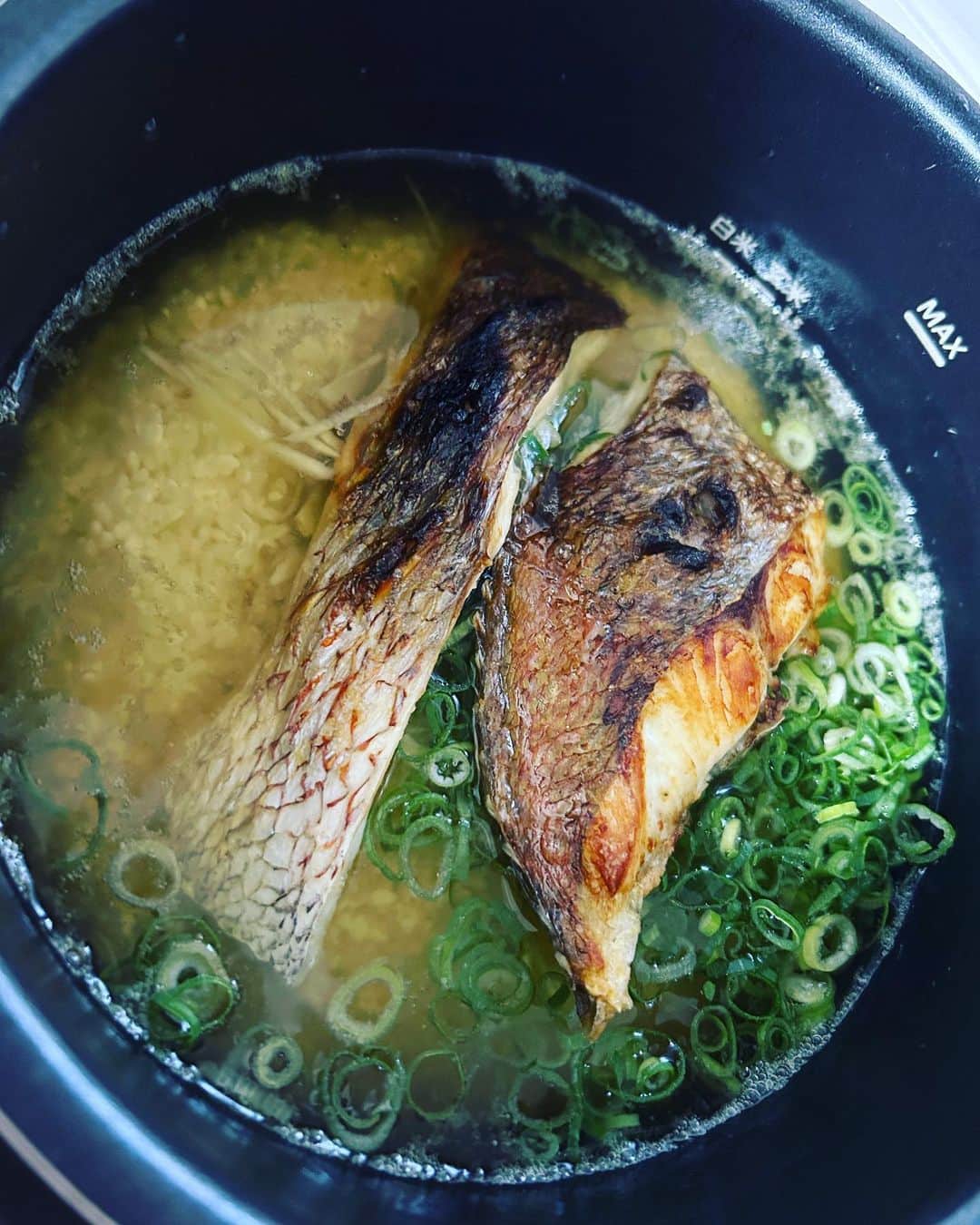 長富彩さんのインスタグラム写真 - (長富彩Instagram)「ランチの鯛めしが美味しすぎて夜は自宅で鯛めし😂☘️☘️」7月14日 19時38分 - nagatomiaya