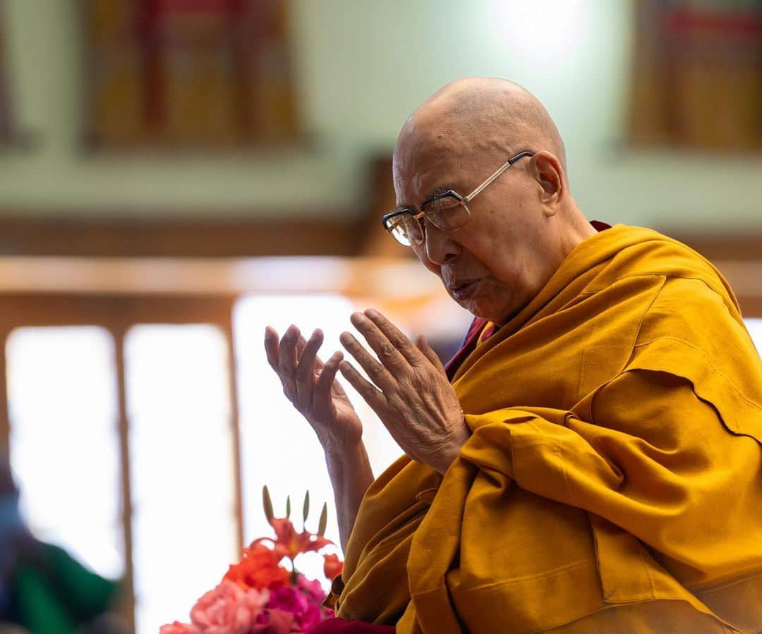 ダライ・ラマ14世さんのインスタグラム写真 - (ダライ・ラマ14世Instagram)「HHDL embarks on a pilgrimage to Jhokang in Leh, Ladakh on July 14, 2023. #dalailama #leh #ladkh #pilgrimage」7月14日 19時39分 - dalailama