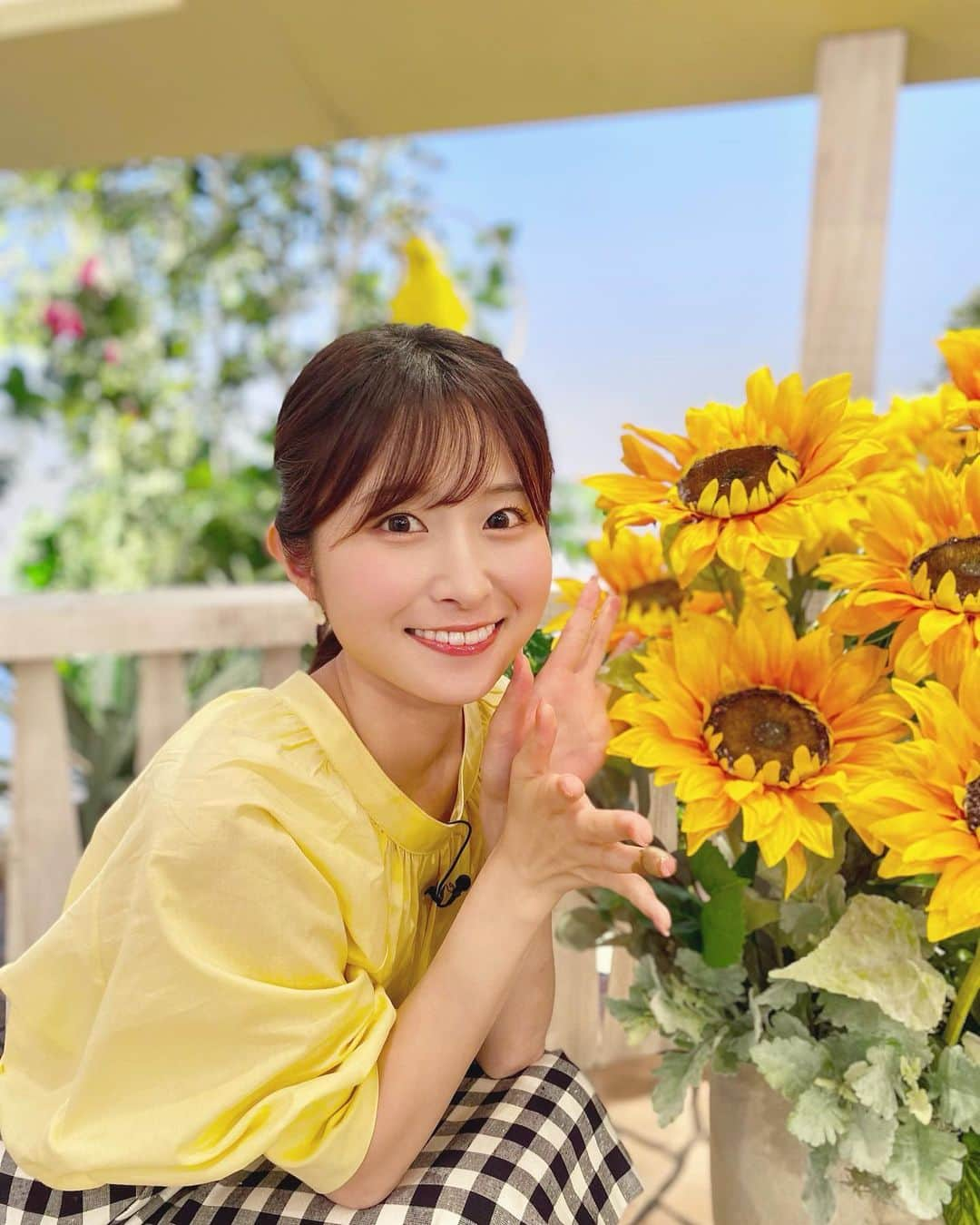 佐藤佳奈のインスタグラム：「ひまわりの日🌻  #すまたん #すまたんzip」