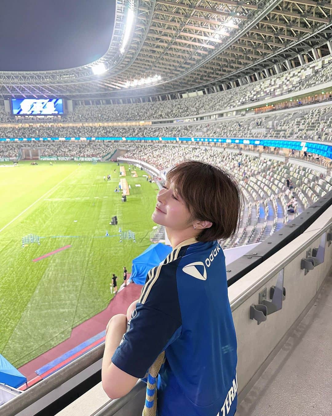 荒谷柚風のインスタグラム：「⚽️in国立競技場 . . 演出が迫力あってびっくりした🏃‍♀️ . いい試合だったからハラハラしながら見てた〜 引き分け悔しい . 生のスポーツ観戦もいいね」