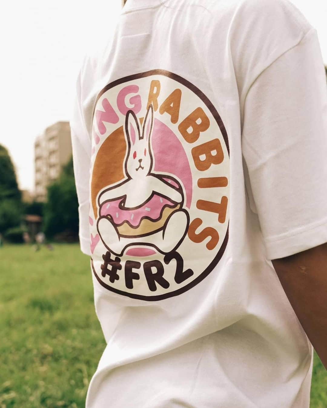 #FR2さんのインスタグラム写真 - (#FR2Instagram)「That’s sweet!  "Rabbit Donut T-shirt"  Available Now.  We ship worldwide.  Photo by @seiya103   #FR2#fxxkingrabbits#頭狂色情兎」7月14日 19時56分 - fxxkingrabbits