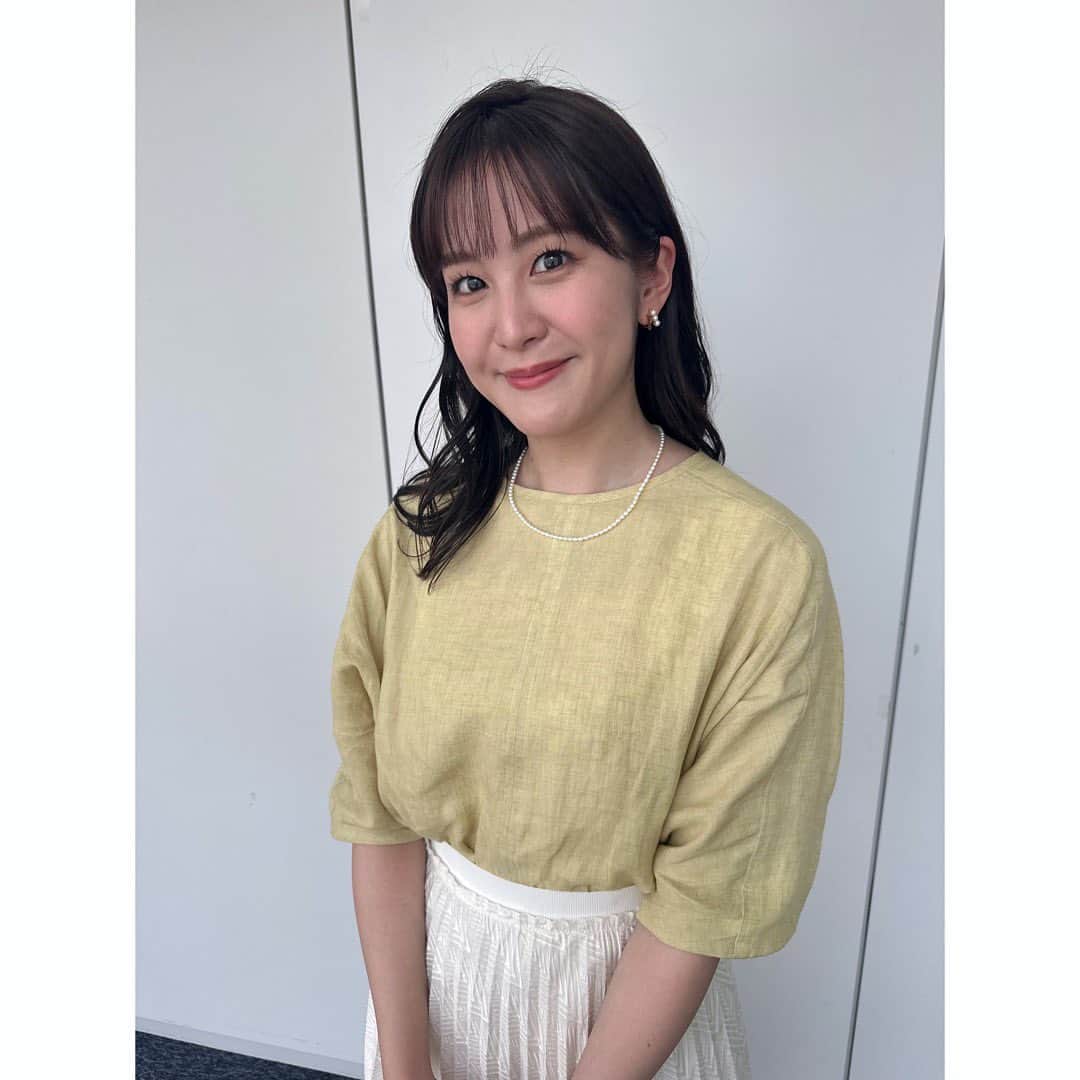 のインスタグラム：「#ワイドスクランブル 衣装 1.2 ブラウス @frandreonlinestore スカート @superiorcloset_ined_official ネックレス @ete_official イヤリング @joueteofficial  3.4 ワンピース @m_maglie_le_cassetto_official アクセサリー @starjewelry_press  5 トップス @m_maglie_le_cassetto_official ワンピース @ladymade_official アクセサリー @starjewelry_press  6 ブラウス @nostalgia_jp スカート @m_maglie_le_cassetto_official アクセサリー @starjewelry_press  7.8 ブラウス・スカート @celford_official アクセサリー @starjewelry_press  9.10 トップス @its_international_official_ スカート @ladymade_official アクセサリー @joueteofficial  #夏コーデ#ootd#오오티디」