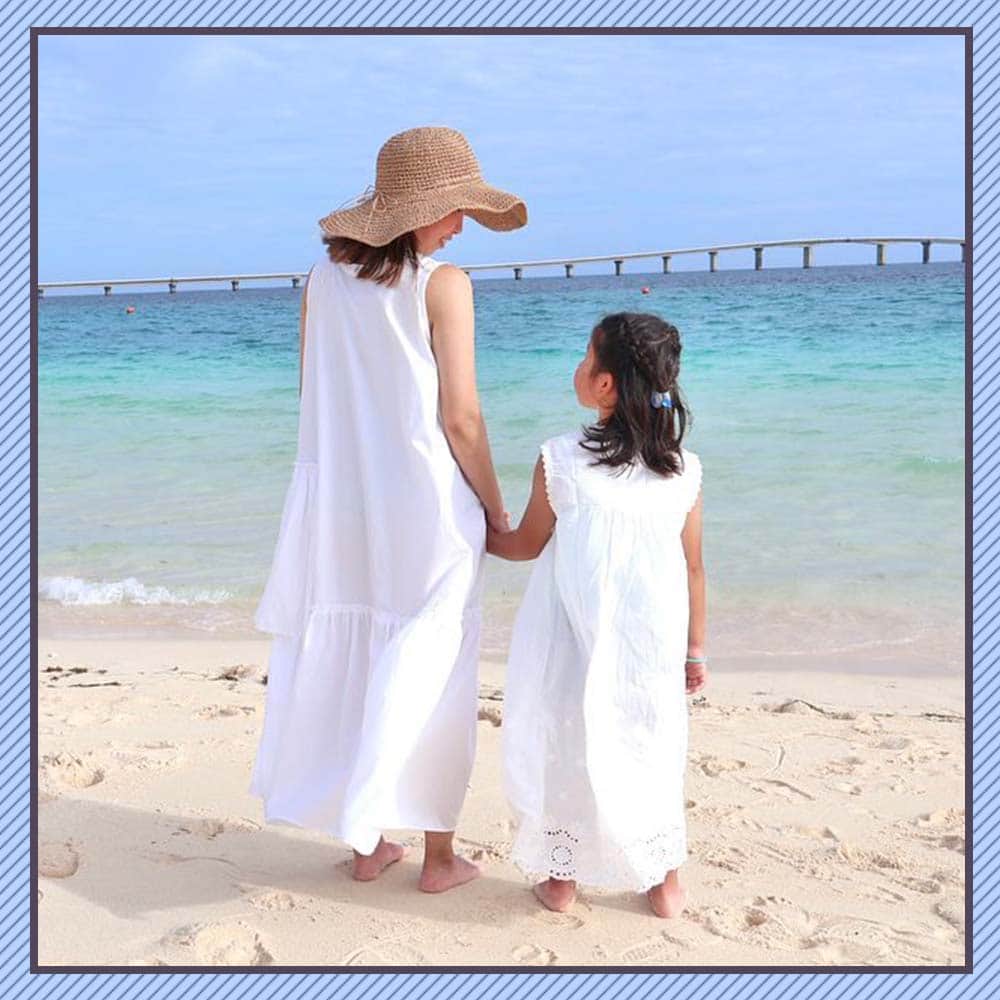 mamagirl ママガールさんのインスタグラム写真 - (mamagirl ママガールInstagram)「@mamagirl_jp  夏といえばやっぱり海🌊🌞 海へお出かけに行くときには、みんなでリンクコーデに挑戦してみて💚 夏の思い出を素敵な写真に収めちゃいましょう✨  @hthhthn_ さんの投稿を引用させていただきました✍️ ・・・・・・・・・・・・・・・・・・・・・・ picnic day 🧺🩵 　 koreaで買ったお土産たち🌼 かわい〜〜😍 　 この日みんな今年初日焼け🥵 水着の形に焼けてた🩷 ・・・・・・・・・・・・・・・・・・・・・・ photo by @hthhthn_ @nyakanya @nabe__mai @sayubaby3181    素敵なお写真ありがとうございます☺ 『ママガール』ではオシャレも子育ても楽しみたいママさんに向けて発信中✨ @mamagirl_jp や #mamagirl のタグ付けをして下さった投稿からも紹介しております。  是非、タグ付けやハッシュタグをつけて投稿してみてください🌷  #mamagirl #ママガール #こどものいる暮らし #赤ちゃんのいる暮らし #丁寧な暮らし #シンプルな暮らし #おうち遊び #おうち時間 #親子コーデ #親子リンクコーデ #リンクコーデ #ママコーデ #親子リンクコーデ愛好家 #親子リンク #トレンドコーデ #家族コーデ #家族リンクコーデ #家族リンク #家族フォト #海コーデ #ビーチコーデ」7月14日 20時00分 - mamagirl_jp