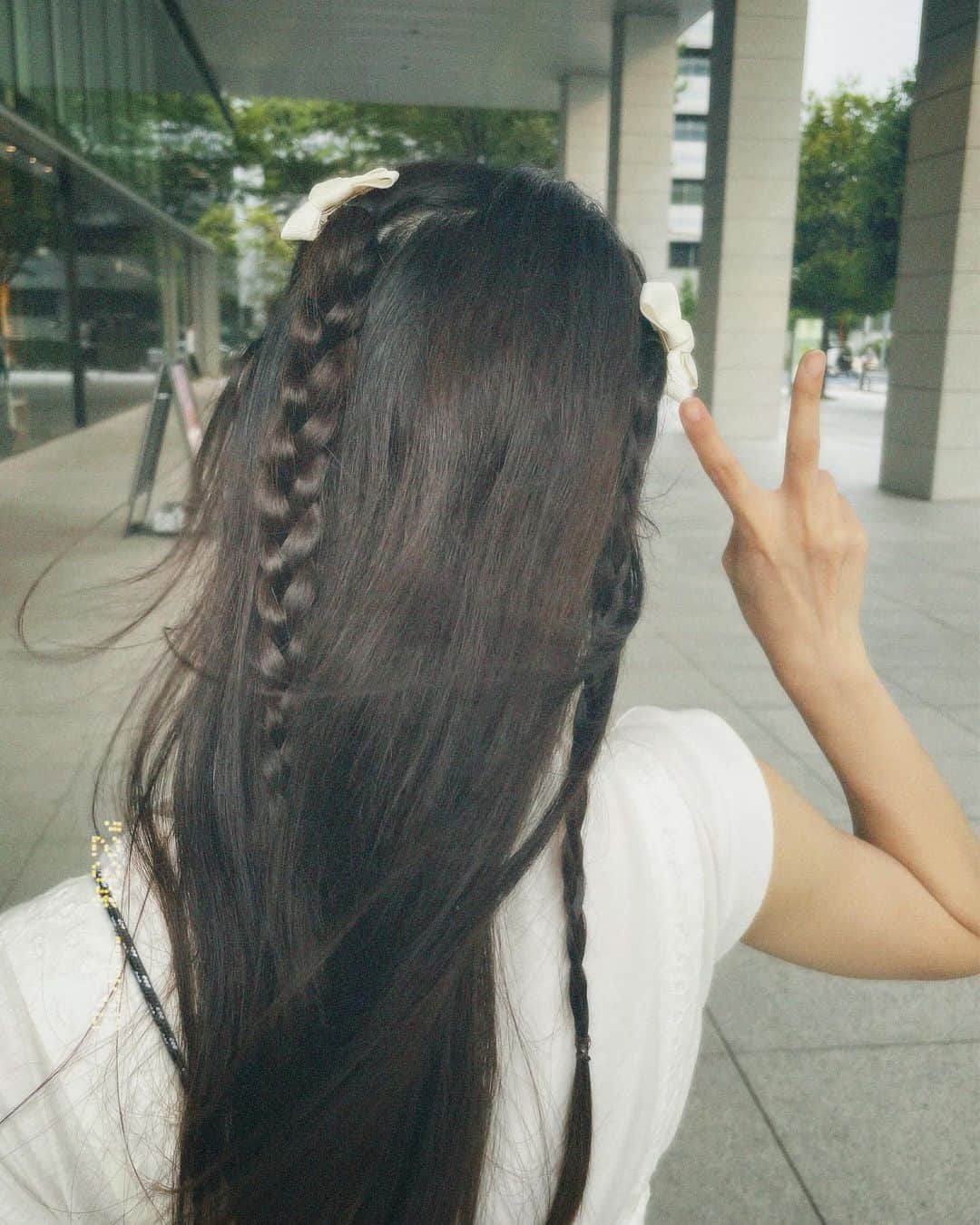 光永百花さんのインスタグラム写真 - (光永百花Instagram)「・  ” I’ll be right here and there’s nothing to hide.  Everyone needs understanding sometimes.  You’re beautiful even when you feel broken. ”」7月14日 20時03分 - 0511m_m