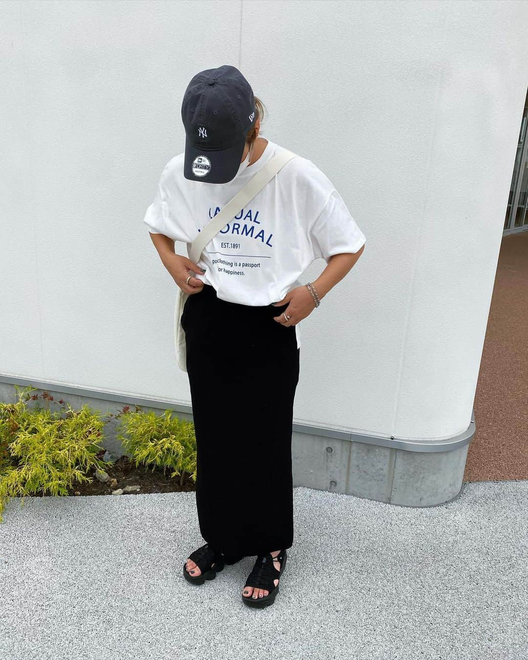 S E I K Oさんのインスタグラム写真 - (S E I K OInstagram)「.  スカートもTシャツも お気に入り❤️ お気に入り詰め込み😚  Tee / @ym.you_and_me  skirt / @andme_official  shoes / #nike #airmaxkoko  bag/ #gu   2枚目のカーゴパンツも GUだよ😆　  _____________________   #ZOZOTOWN#ナイキ#スポーツサンダル#スポサンコーデ#エアマックスココ#カジュアルコーデ#カジュアル#大人カジュアル#オトナカジュアル#gu_for_all #ジーユー#プチプラ#プチプラコーデ#プチプラファッション」7月14日 20時17分 - seco_days