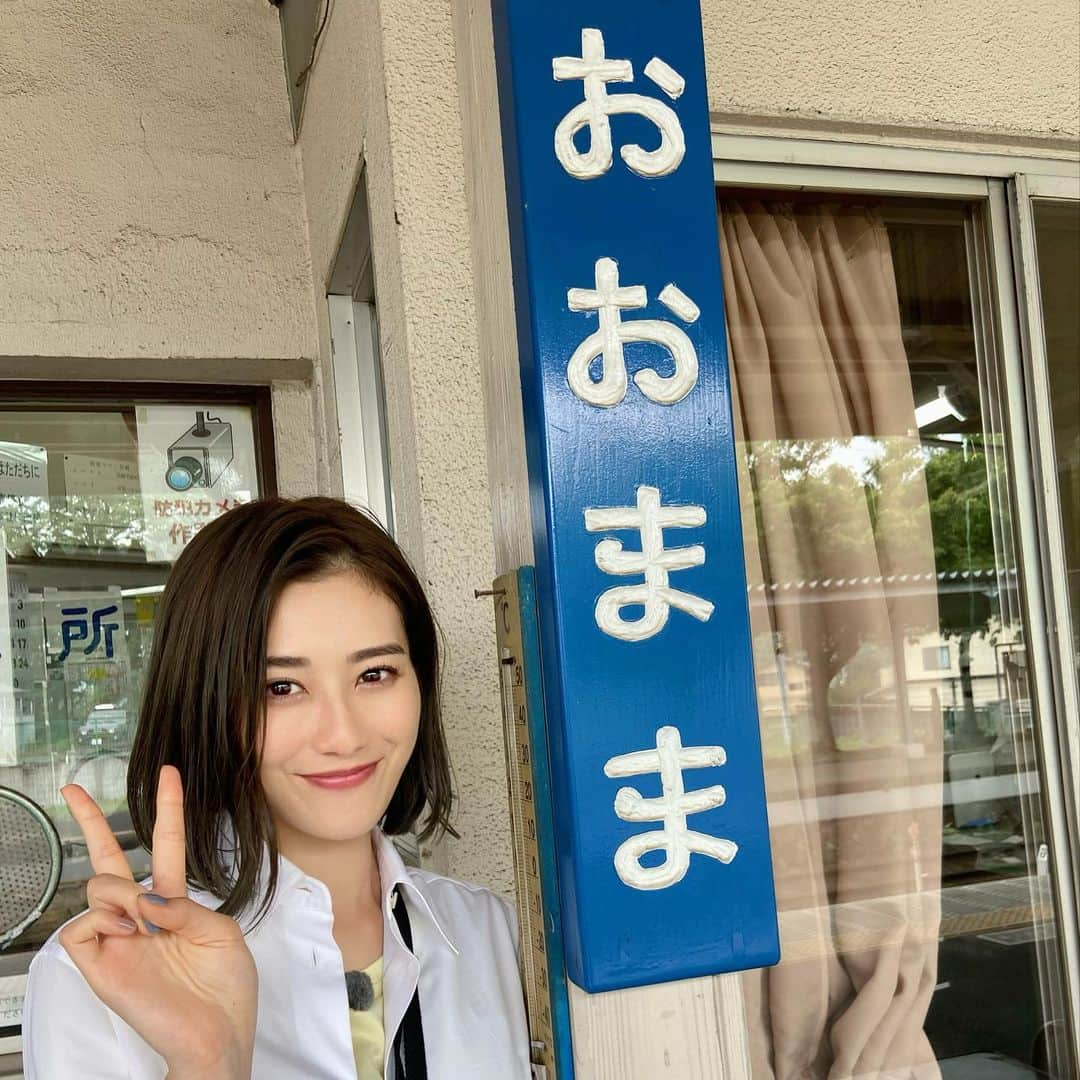 守屋茜さんのインスタグラム写真 - (守屋茜Instagram)「⁡ 『昼めし旅』 初の一人ロケ🍚 心が温かくなる、素敵な方々の出逢いに感謝な旅でした😌💕 また訪れたい思い出の町になりました🚃 #わたらせ渓谷鐵道 #トロッコ #足尾 #昼めし旅」7月14日 20時18分 - akane.moriya_official