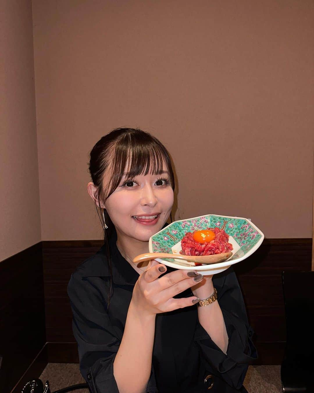 歩乃華（ほのらん）さんのインスタグラム写真 - (歩乃華（ほのらん）Instagram)「🥩  みんなユッケ好き？ 私は1人で二つ食べたことあります🥹笑」7月14日 20時23分 - honoka7000