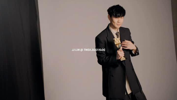 林俊傑のインスタグラム：「Unforgettable trip for TMEA 2023, watch how the stage came to life in the new vlog. Hope you enjoyed the performance!   難忘的一趟澳門行！一起來看看 TMEA演出前的籌備～   #TMEA #Vlog」
