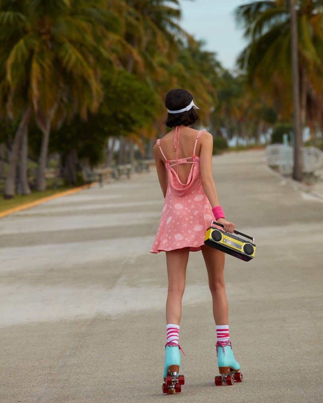 For Love & Lemonsさんのインスタグラム写真 - (For Love & LemonsInstagram)「File under: Barbie takes Miami 🎀🌴 #forloveandlemons」7月14日 20時31分 - forloveandlemons