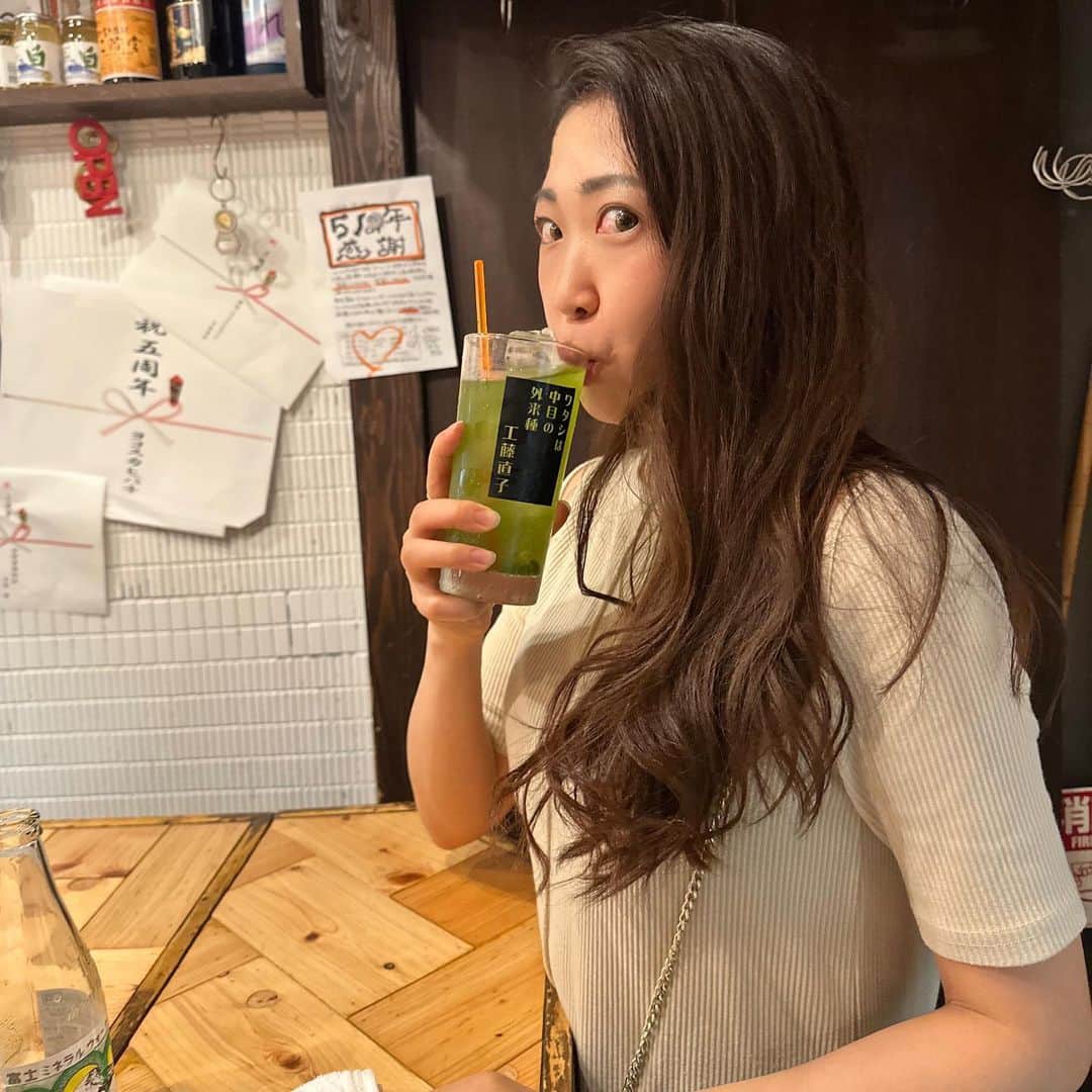 のインスタグラム：「. . 5周年おめでとうー🥳🥳🥳  常連さんばっかりの素敵なお店🥰  ガリまとハツとレバーは必食🤩  #5周年 #5thanniversary   @chan.sen.chan  #チャン栓チャン  #中目黒グルメ#東京グルメ #中目黒ディナー#東京ディナー #おばんざい#ポテトサラダ #中目黒#東京 #izakaya#yakitori #followme#japanesefood  #japanesegirl#yummy #tokyotrip#tokyotravel  #tokyo#japan」