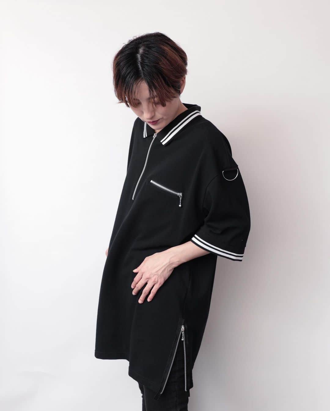 白鳥雪之丞さんのインスタグラム写真 - (白鳥雪之丞Instagram)「"TEARS OF SWAN-SIDE ZIP BIG SILHOUETTE POLO SHIRTS ONE PIECE" ¥29.000(tax in)  "TEARS OF SWAN-SIDE ZIP BIG SILHOUETTE POLO SHIRTS" ¥28.000  上質の鹿の子を使用したビックシルエットポロシャツとワンピースになります。  オーダー頂きました皆様、今月末から順次発送になります!! 札幌PARCO店頭、official webshopにて引き続き販売開始ですので宜しくお願い致します😊💻  (ONE PIECE) https://tears-of-swan.shop-pro.jp/?pid=175144251  (POLO SHIRTS) https://tears-of-swan.shop-pro.jp/?pid=175144215 (今月末発送開始)  @tears_of_swan  #tearsofswan  #poloshirtsonepiece #poloshirt  #ワンピース #ポロシャツワンピース #ポロシャツ #ビッグポロシャツ」7月14日 20時51分 - yukinojoeshiratori