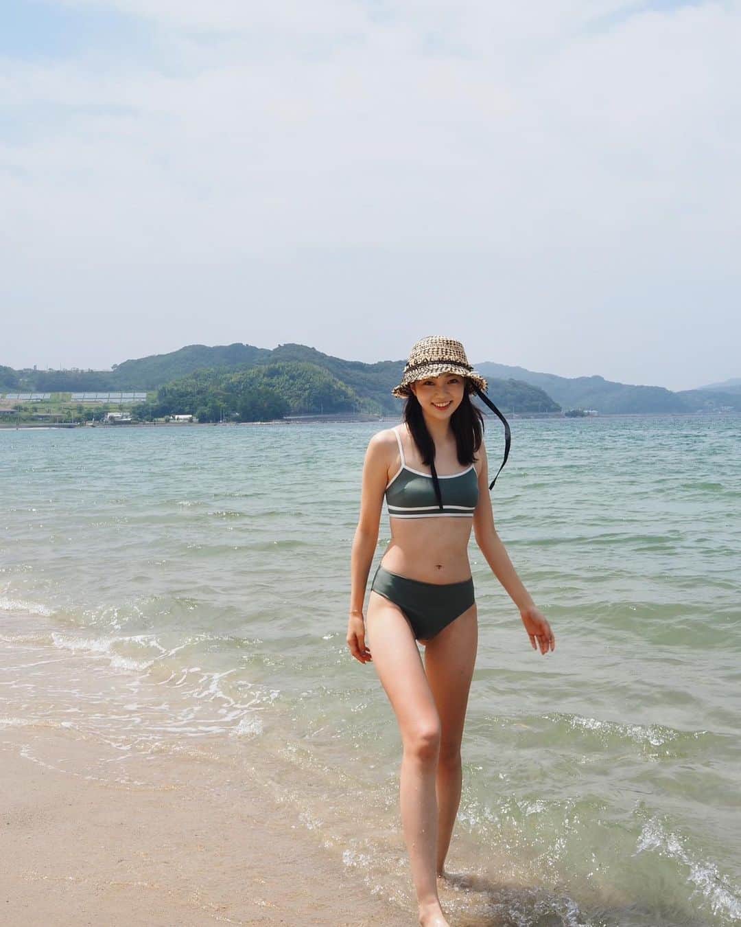 美舞さんのインスタグラム写真 - (美舞Instagram)「. . 🌻👒❤️ 📸 @chihirosakurai 。 気を許す人がとってくれる写真は自然体だね。 . #夏　#海開き　#水着　#毎年夏始めるの早すぎて」7月14日 20時50分 - mibuki__.39