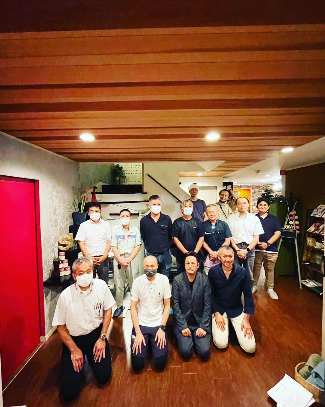 SH-Spaceさんのインスタグラム写真 - (SH-SpaceInstagram)「着工前ミーティング開催しました！ 暑い中、現場仕事終えた後にも関わらずご参加して頂き、感謝です！ 建主さんの思いを業者さんへ 直接伝えさせて頂きます。 ピカピカの注文住宅を みなさんと共に創造します！」7月14日 20時57分 - sh_space.home