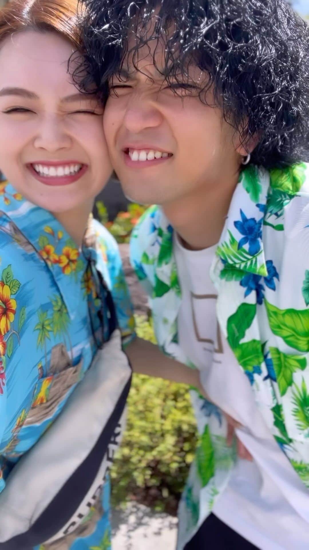 富久美玲のインスタグラム：「私達、沖縄で入籍致しました！」