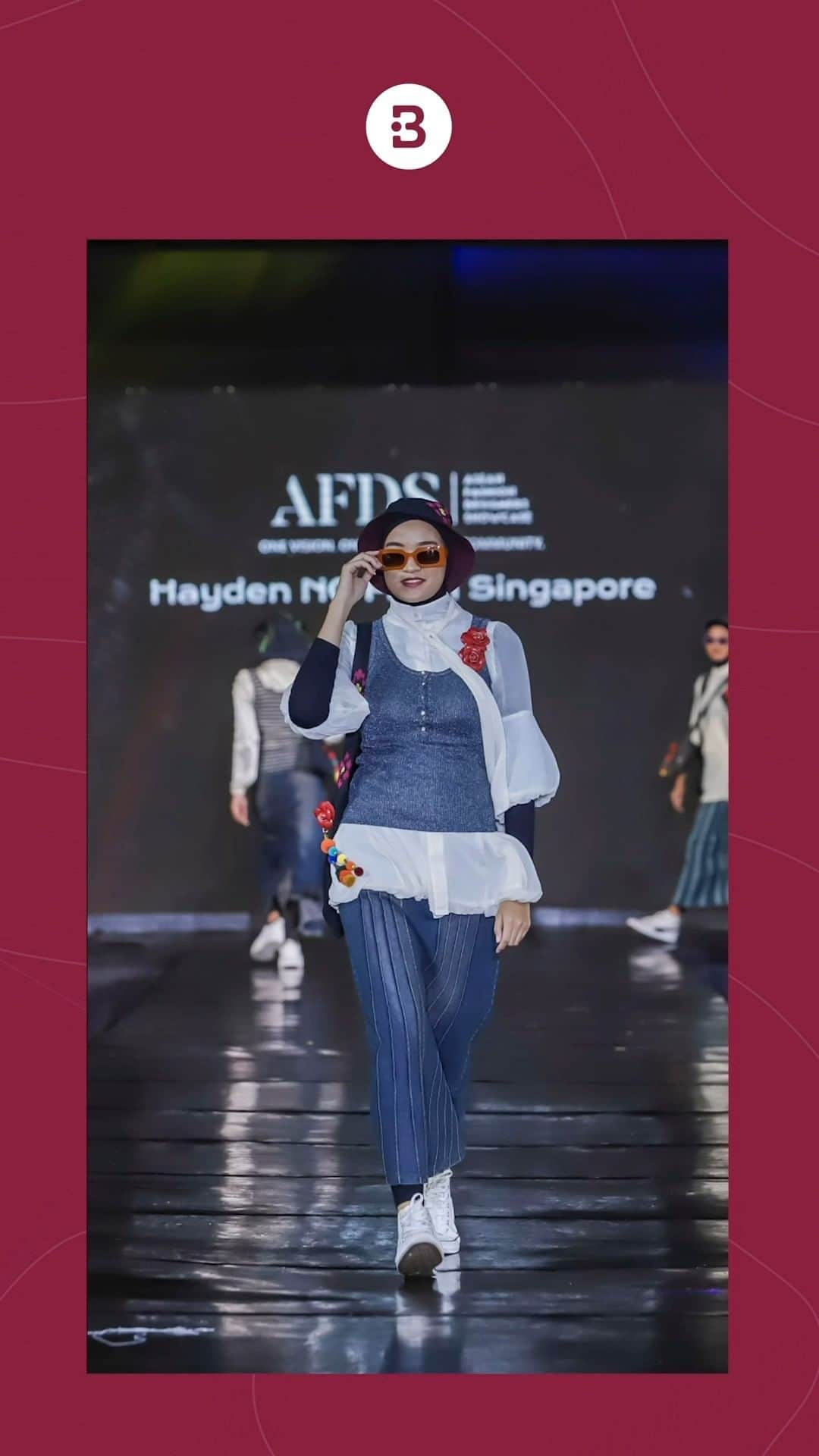 のインスタグラム：「Ini dia nih Beauties, acara fashion terbesar di NTB berskala internasional yang menggabungkan antara fashion, handicraft, kuliner, kecantikan dan pariwisata!   LIMOFF 2023 melibatkan 105 designer lokal, nasional dan internasional dengan rangkaian acara dari Fashion Show, Exhibition, Talkshow, berbagai lomba, hingga Pemecahan Rekor Muri 2023 Penenun di Sukarare!」