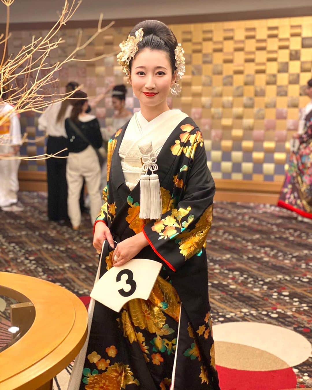 渋谷栞南さんのインスタグラム写真 - (渋谷栞南Instagram)「.  I think kimono is a culture that Japan should be proud of😌🇯🇵   A high level of skill is required to dress someone in a kimono beautifully. I hope I can show it to you guys one day!  ストーリーでたくさん反応いただいたので🥳全部載せてみました！  設楽先生、紹介してくれたしおねちゃん、みなさんありがとうございました😌  #exchangestudent#Japanesestudent#japanesegirl #japaneseculture #japanesefashion #japanesestyle #shibuya#着物 #japanlife #japanculture #travelinjapan #toyouniversity #全日本婚礼美容家協会 #色打掛#meijigakuinuniversity #studentslifeintokyo#tokyolife#japanlife #kimonostyle #日本語を学びたい#留学生#日本文化#日本語勉強#日本語#東京旅行#渋谷#shibuyatokyo#tokyofashion#tokyostyle #kimono」7月14日 21時05分 - kannashibuya_japan