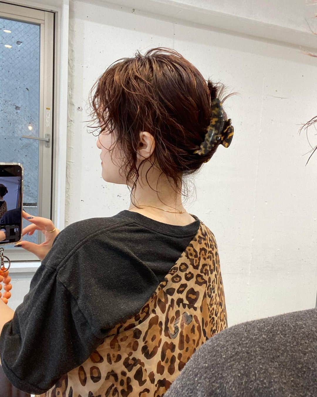 高橋美穂のインスタグラム：「. 髪の毛伸びたっ！ そろそろヘアチェンジしたいな〜✂︎」