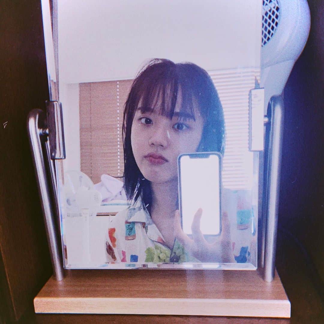 キム・ヒャンギのインスタグラム：「☔️-☂️ 비오니까 축축한사진 모음집」