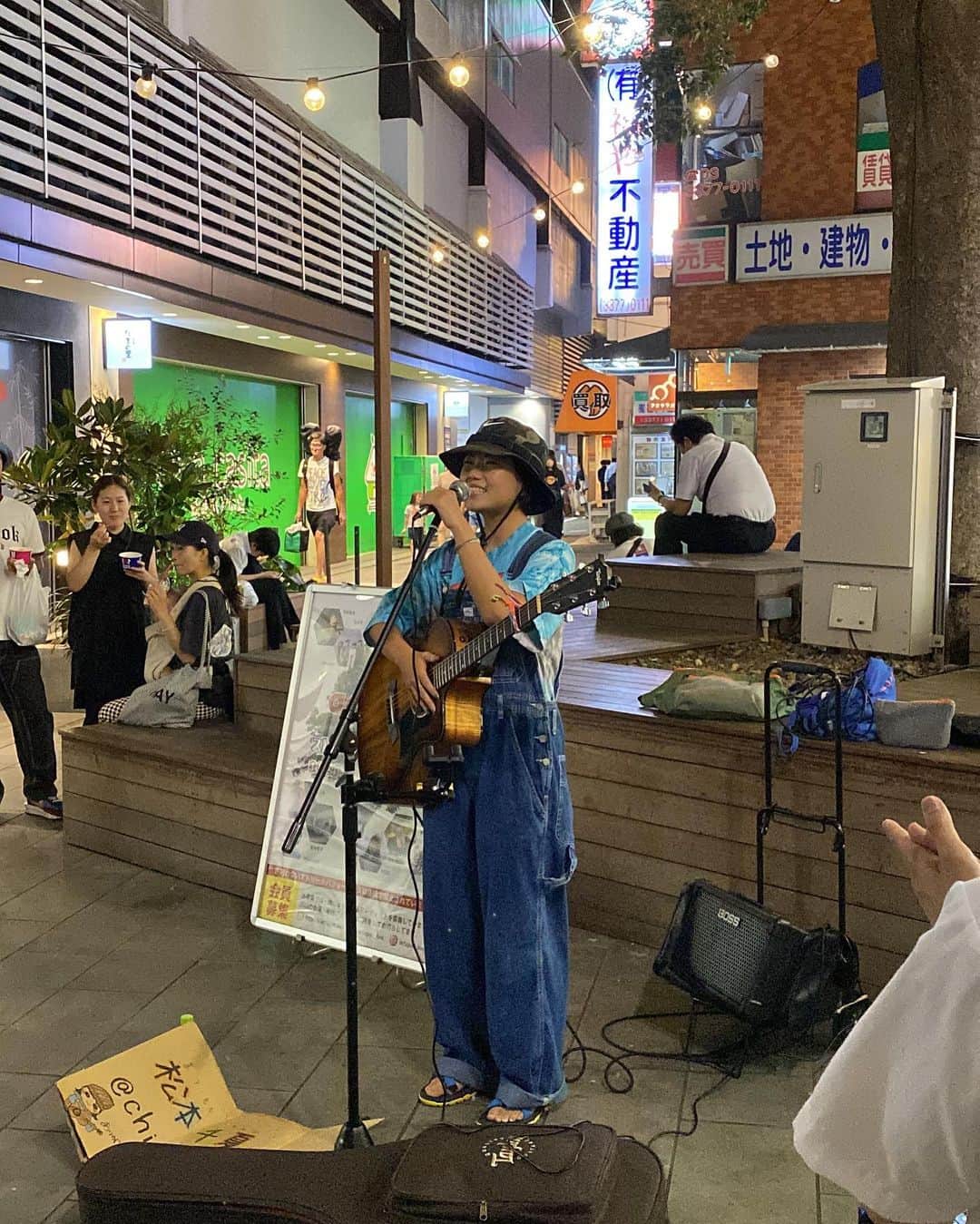 松本千夏さんのインスタグラム写真 - (松本千夏Instagram)「ばり楽しいんだよね。路上ライブって😊歌ってると体の奥からエネルギーが溢れてくるのが自分でわかる。」7月14日 21時22分 - chiii8mikan