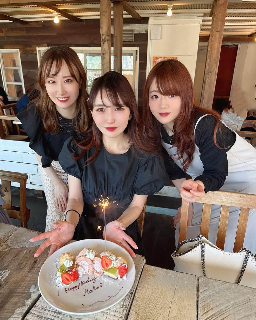 momoのグルメインスタ