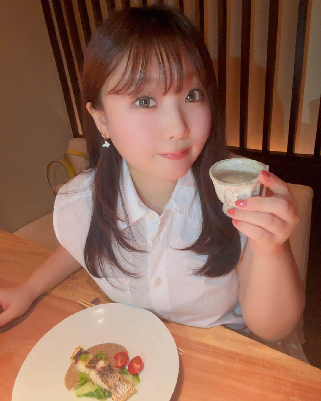 星野めいさんのインスタグラム写真 - (星野めいInstagram)「お誕生日のお祝いしてもらった日♪ 食事もケーキも美味しかったな〜👏🏻✨  この日も日本酒のんでる🤣」7月14日 21時29分 - pometaaan