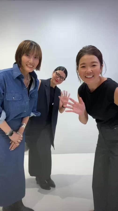 坪田あさみのインスタグラム：「デミルクスビームスコラボ第二弾インスタライブ @demiluxebeams @woadblue_official @asamit1201   デニムシャツ、スカート、ワイドパンツ 色はブルーとブラック 予約販売開始してます🙌🏼  8/26（土）はビームス二子玉川店にて スタイリングイベントも致します☺️ 詳細は @beams_futakotamagawa まで よろしくお願い致します🫶🏼」