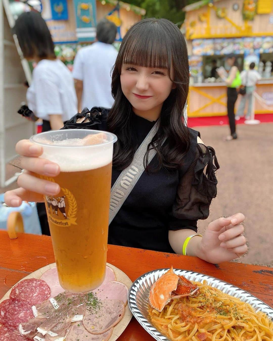 新谷真由さんのインスタグラム写真 - (新谷真由Instagram)「野外で飲むビール最高だった🍻  #オクフェス20周年」7月14日 21時38分 - ni_mayu43