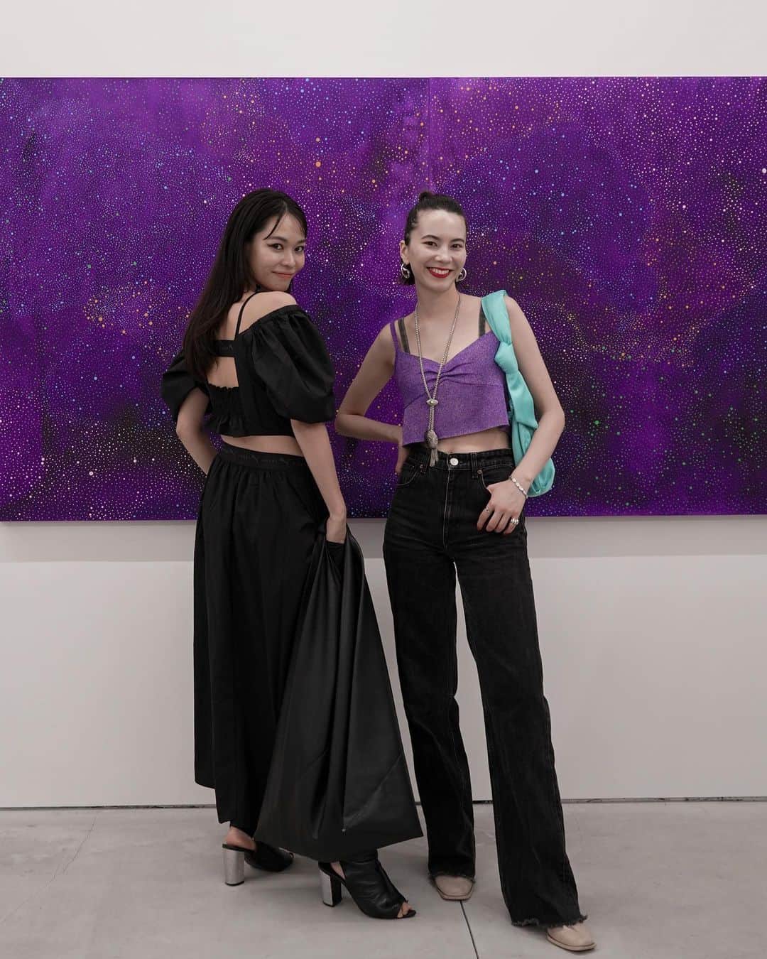マリークレアのインスタグラム：「* 💜💜💜」